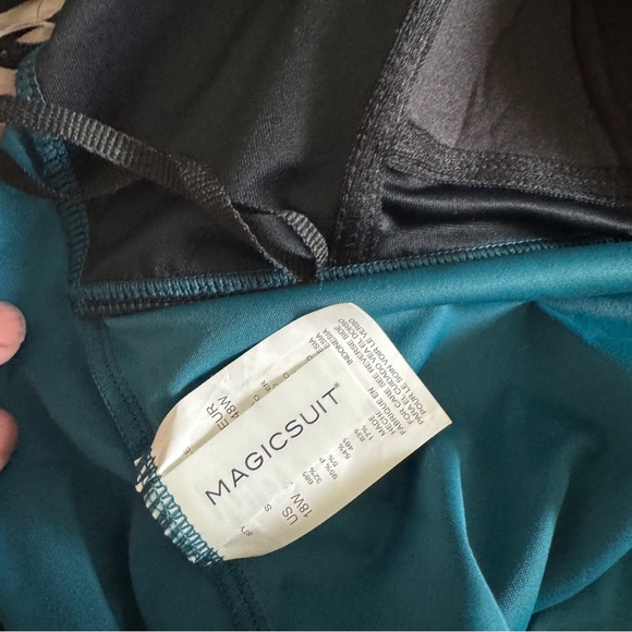 NWT Miraclesuit Romper Swimsuit - Bianca One-Piece 18W - Picture 9 of 10